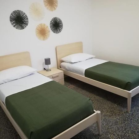 La Casa Di Via Defferrari Apartment Ноли Екстериор снимка