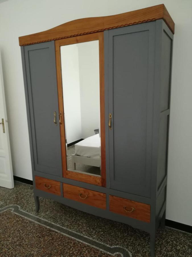 La Casa Di Via Defferrari Apartment Ноли Екстериор снимка