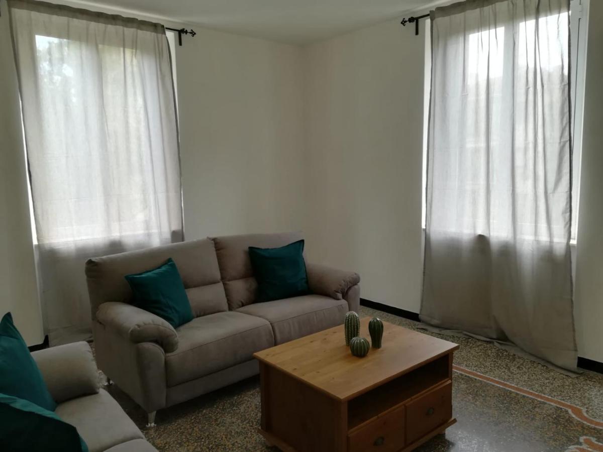 La Casa Di Via Defferrari Apartment Ноли Екстериор снимка