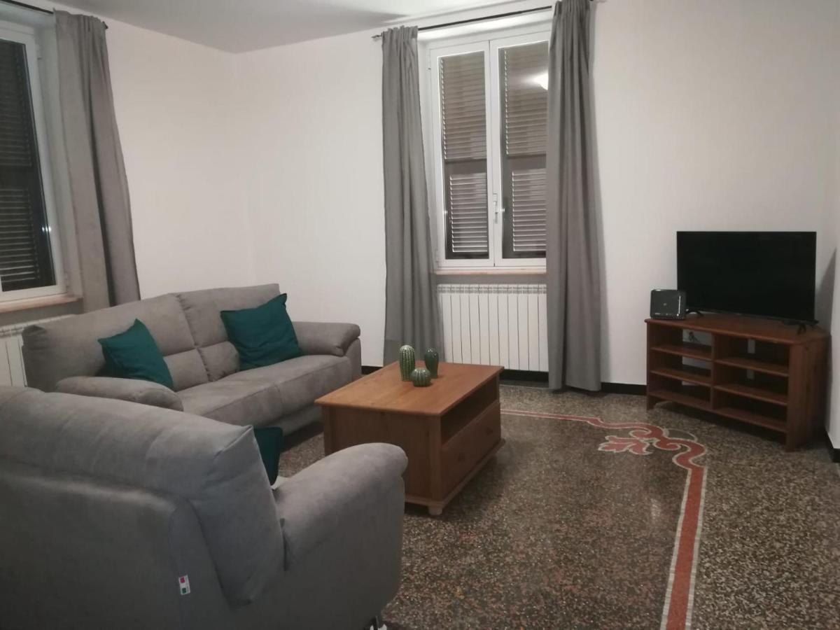 La Casa Di Via Defferrari Apartment Ноли Екстериор снимка