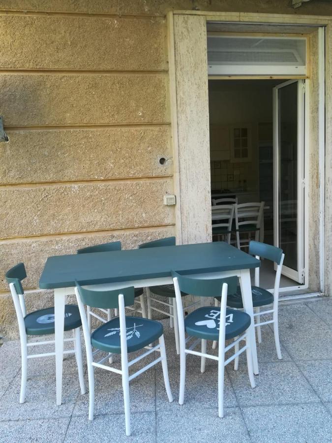 La Casa Di Via Defferrari Apartment Ноли Екстериор снимка