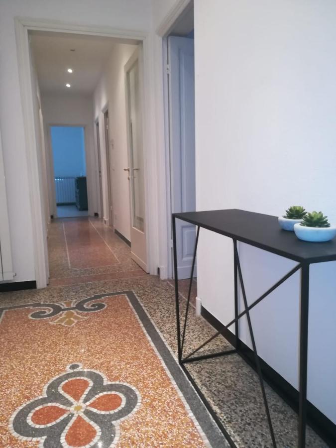 La Casa Di Via Defferrari Apartment Ноли Екстериор снимка