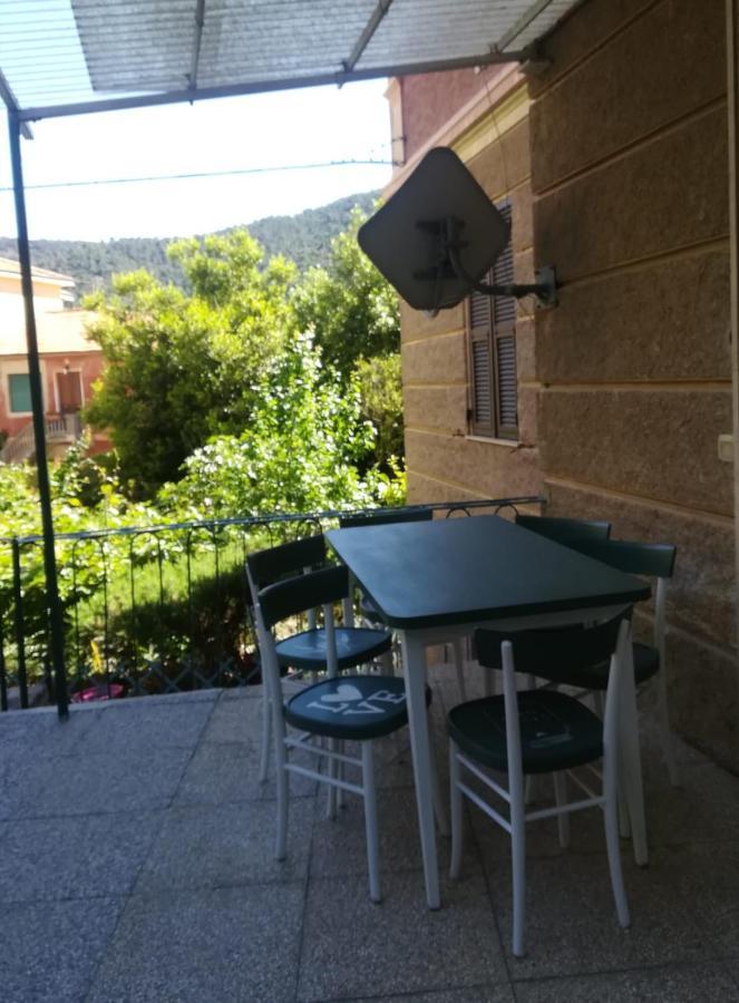 La Casa Di Via Defferrari Apartment Ноли Екстериор снимка